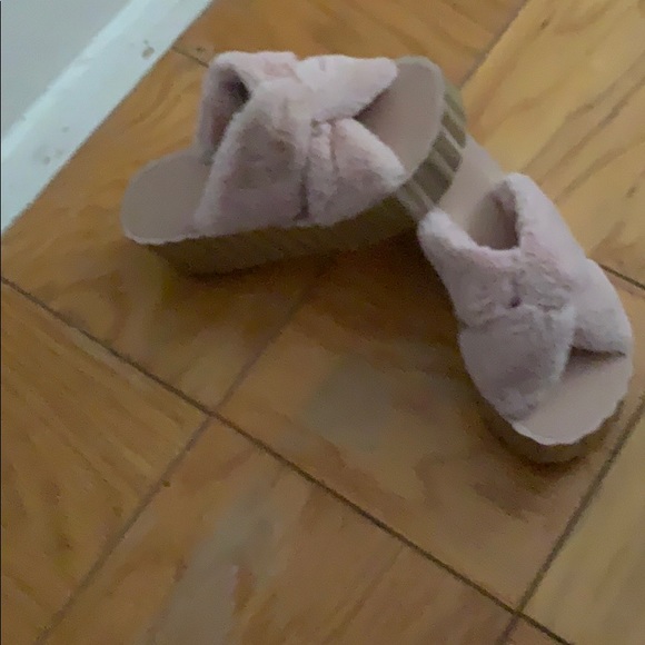 Sandals - Picture 4 of 4